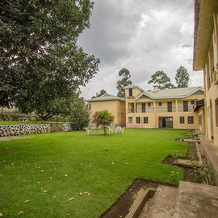 Kisoro Tourist Hotel Bagian luar foto