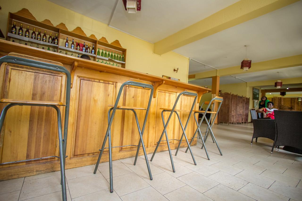 Kisoro Tourist Hotel Bagian luar foto